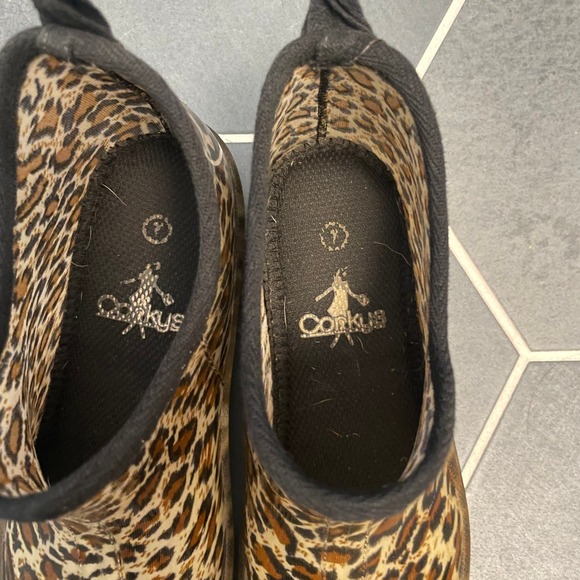 Corkys Leopard Print Ankle Rain Boots Women's Waterproof Slip On - Size 7 - Picture 4 of 7